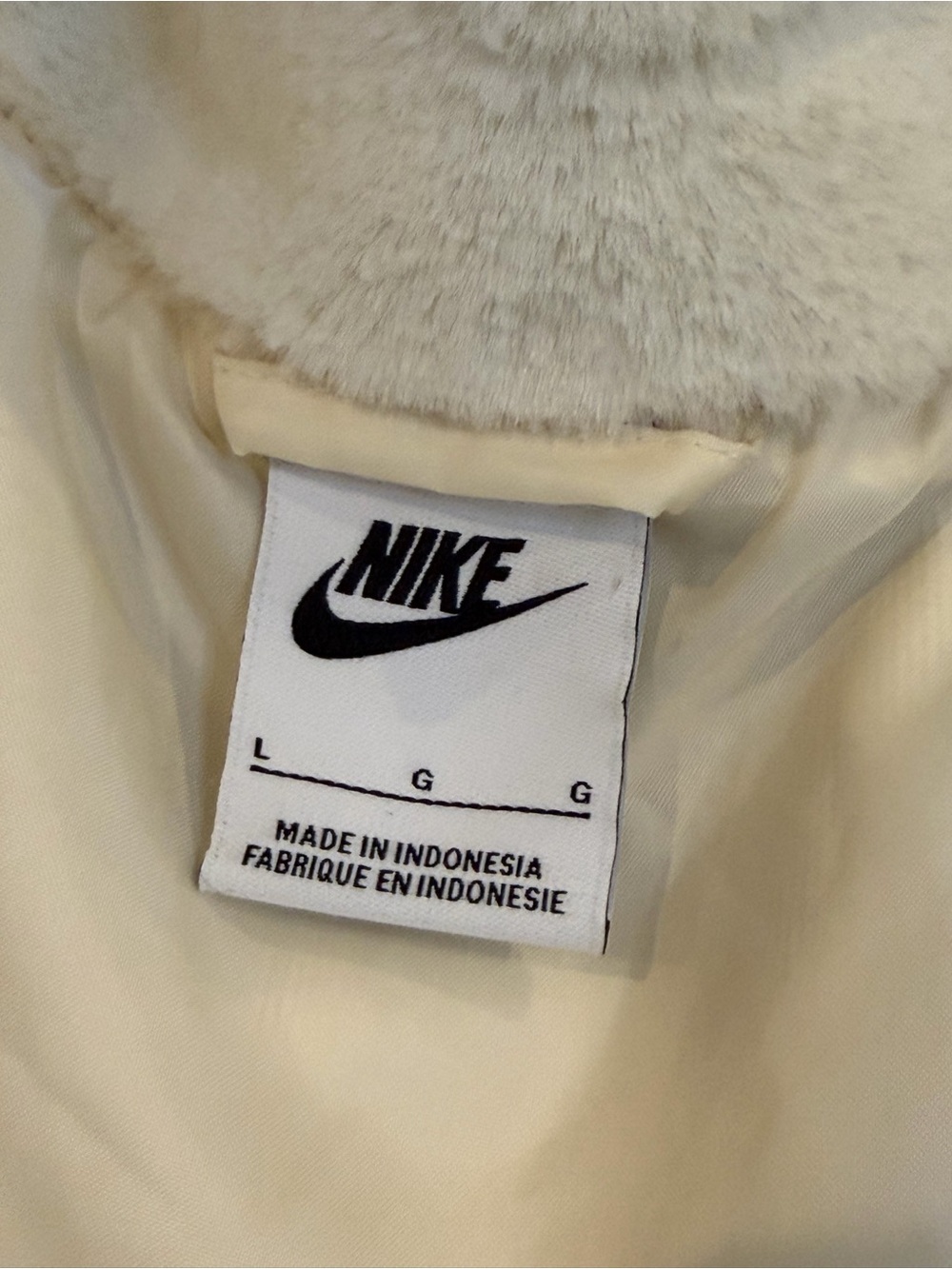 Nike Sportswear Big Kids (Girls) All-Over Print Faux Fur Full-Zip Jacket - Picture 13 of 16
